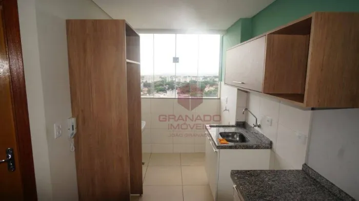 Apartamento com 1 dormitório para alugar, 26 m² por R$ 1.950,00/mês - Zona 07 - Maringá/PR