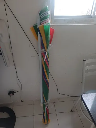 VENDO GUARDA-SOL NOVO! (Nunca foi usado)