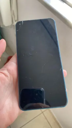 Redmi note 9 somente tela trincada funcionando perfeitamente  