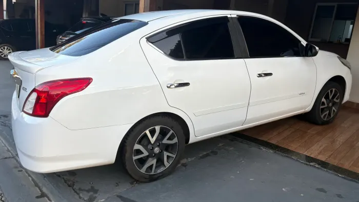 Nissan Versa SL 1.6 16V Flexstart 4P Mec. 2017