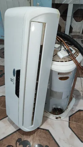 Ar condicionado Eletrolux Ecoturbo Split 220v PORTEL PARÁ 
