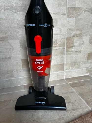 Aspirador vertical Mondial