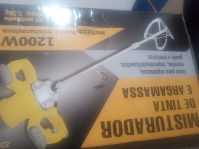 Vendo batedor de argamassa novo na caixa nuca usado.