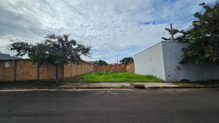 Venda de Terreno / Padrão na cidade de Araraquara