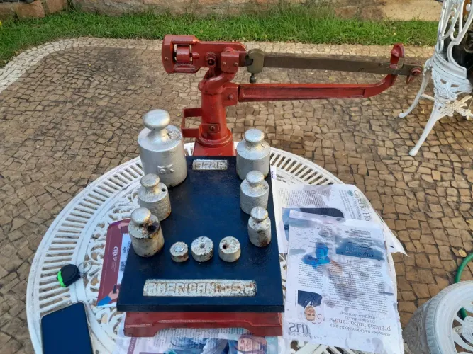 Balanca marca ARJA com todos os pesos e regua, fabricada em Americana