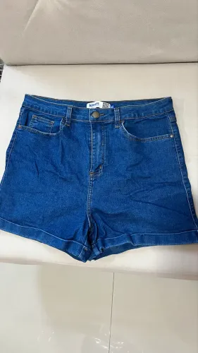 Short jeans azul