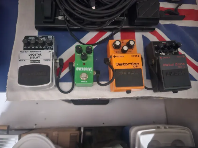 Combo 4 pedais de guitarra overdrive, delay, distortion e metal zone