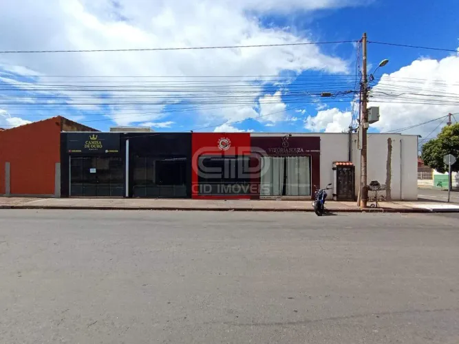 Ponto Comercial à Venda com 6 salas Bairro Morada da Serra (CPA)