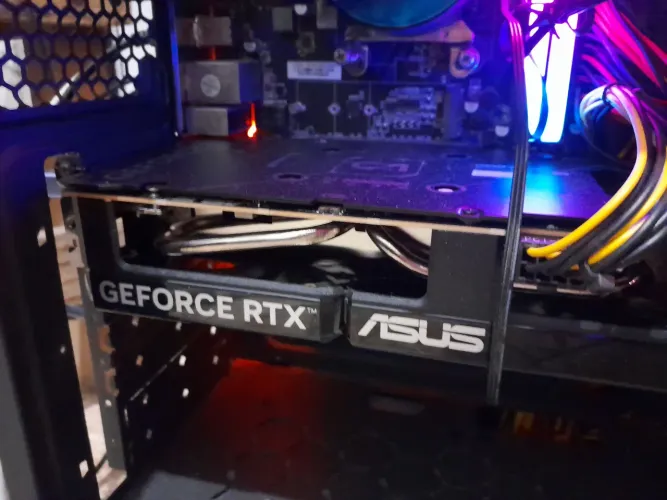 PLACA DE VÍDEO RTX 5060 ASUS DUAL FAN