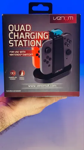 Quad Charging Station Nintendo Switch Joycons