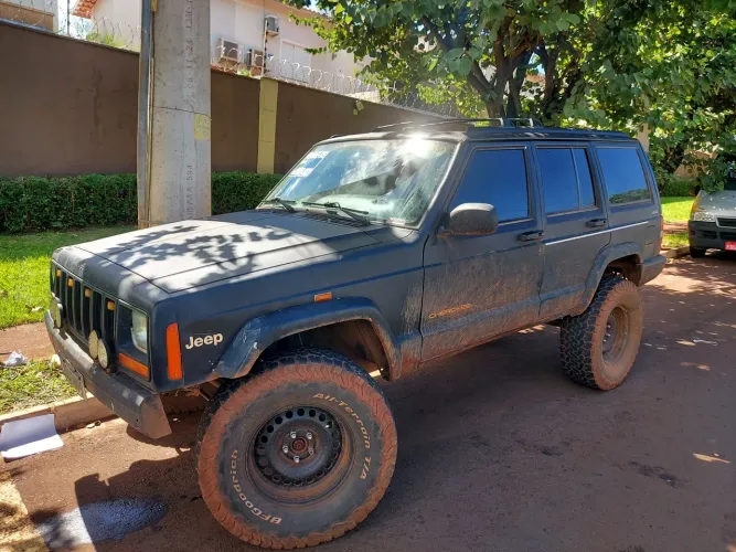 Jeep Cherokee Sport 4.0 Mec./aut. 1998