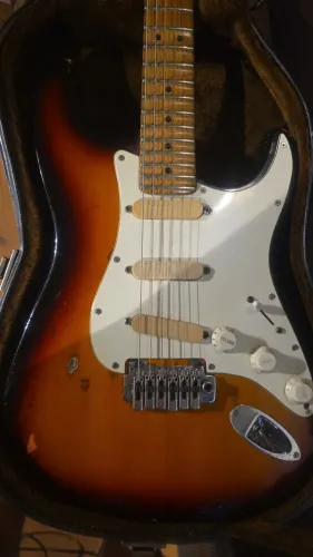 Guitarra Fender USA Delux Strat Plus 1993