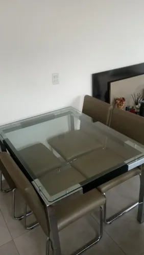Família vende tudo $4.500