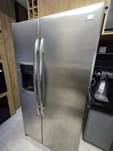 Geladeira side by side GE inox 