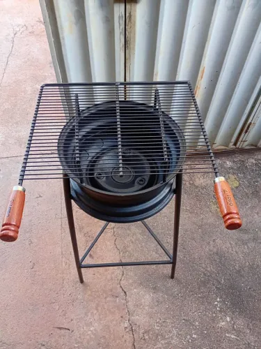 Churrasqueira de roda de carro 