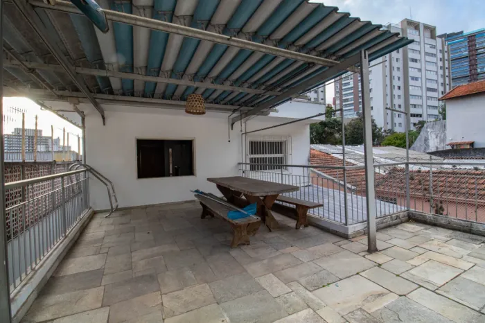 Casa para venda em Alto da Lapa com 4 quartos, sendo 1 suíte, 276m²