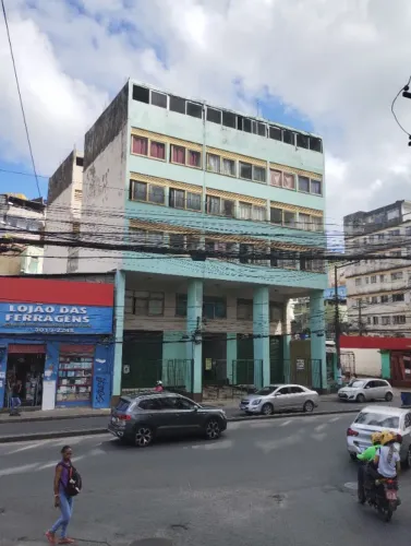 Alugo 2( duas) lojas, frente da rua principal, cada uma com 162 m2