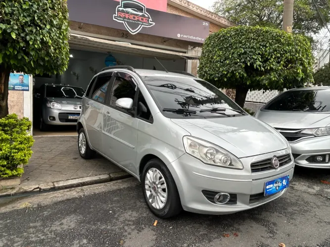 Fiat Idea Essence 1.6 Flex 16V 5P 2012