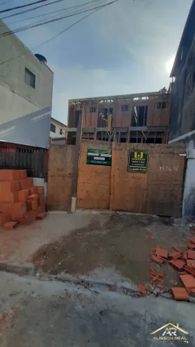 Sobrados Novos em construção, Bela Vista, Osasco, São Paulo.