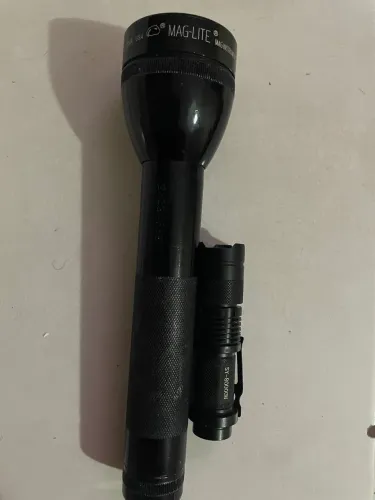 Leiam antes Lanterna Maglite 2D Vintage Americana (Original E.U.A.) + Mini Lanterna Tática
