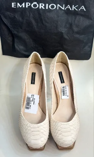 SAPATO SCARPAN MODELO CHARLOTTE OLYMPIA da série Gossip Girl