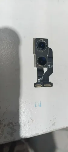 Câmera trazeira iphone 11 original esta funcionando 
