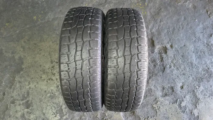 Pneu 215/65/16 LingLong - Usados (2 pneus)