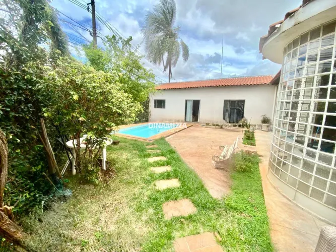 Casa para locação com piscina no bairro mercês