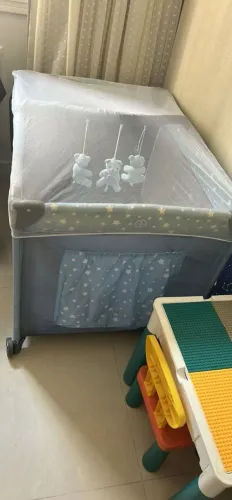 Berço e chiqueirinho