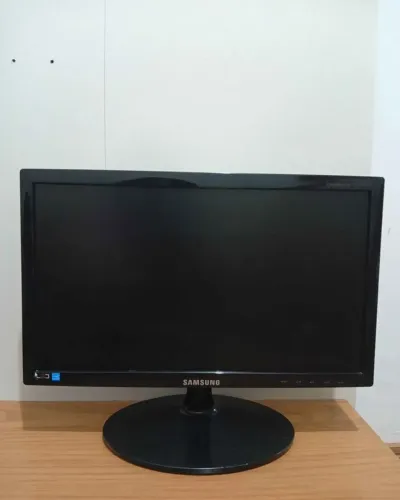 Monitor Samsung em ótimo estado