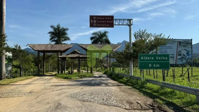 VENDE-SE LINDA CASA NO CENTRO DE ALDEIA VELHA SILVA JARDIM/RJ