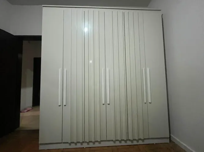 Vendo guarda-roupa de casal 