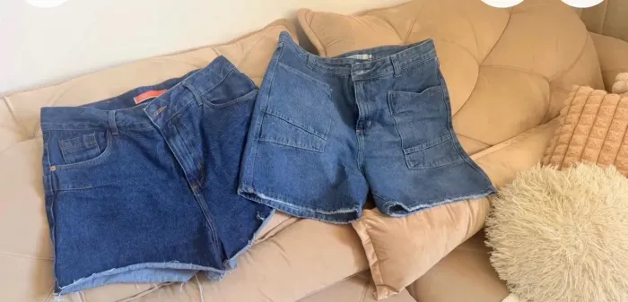 02 shorts jeans 44 por 50 reais
