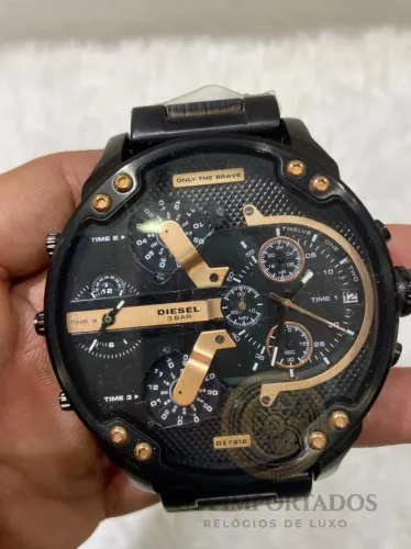 Relógio Diesel Mr Daddy 2.0 DZ7312 Preto Dourado Caixa Original