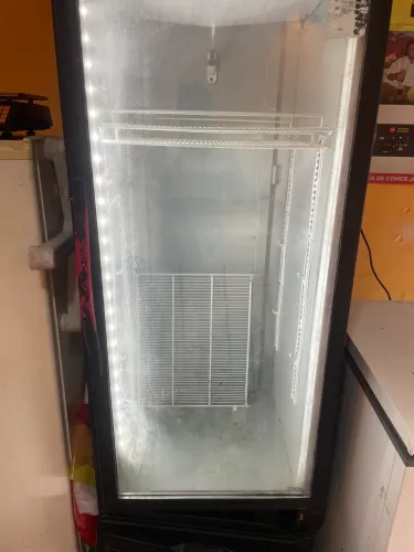 Freezer expositor