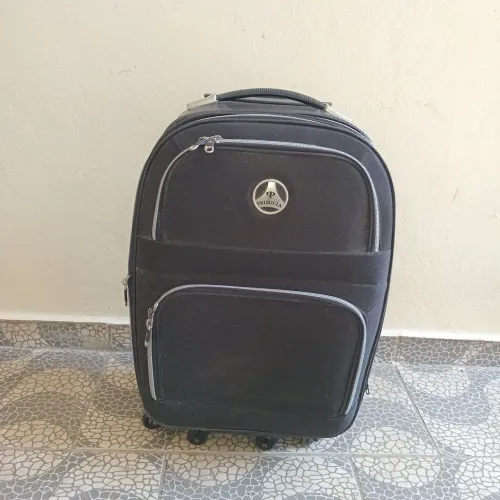 Mala de bordo primícia! No meu perfil tem outras opções.