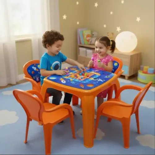 ACEITO PROPOSTAS!!! Kit Mesa E 4 Cadeiras Infantil Laranja Tema Astronauta