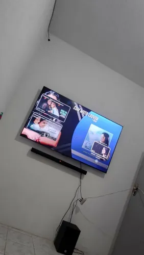 Tv tcl p7L 65 polegadas 4k 2 meses de uso com garantia de fábrica R$2800 não faço troca!!