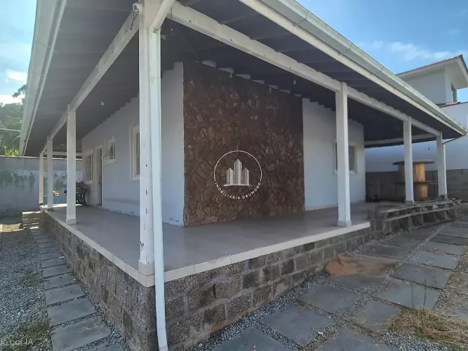 Casa 2 Quartos com 1 Suíte e 120m² - Fazenda Santo Antônio