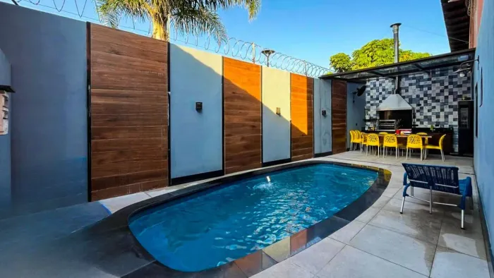 Casa de vila em condomínio no Guarujá na praia da Enseada