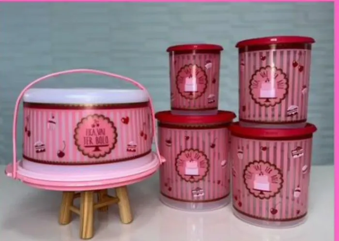 Kit Tupperware fica vai ter bolo 