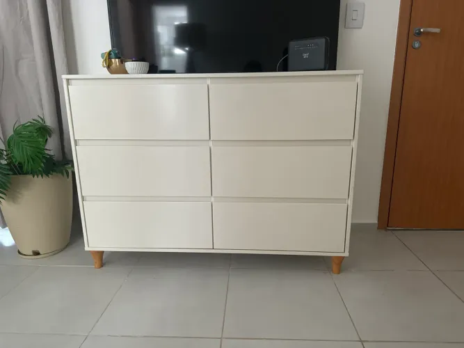 Móvel branco 