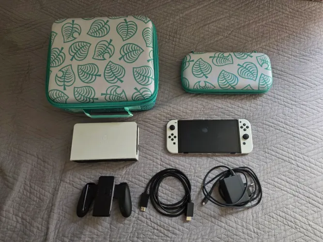 Nintendo Switch Oled Desbloqueado + Cartão microSD 128gb + Case de Transporte