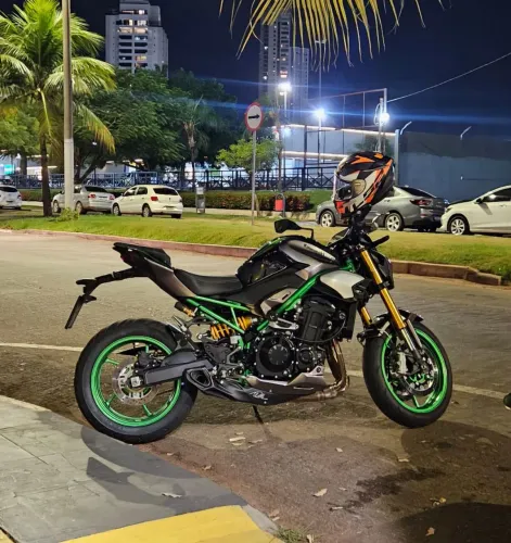Z900 R Edition