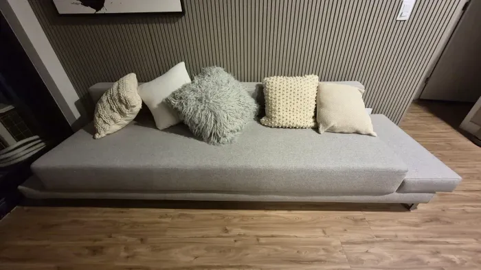 VENDO SOFÁ 2,60 m - Minimalista Cinza Claro