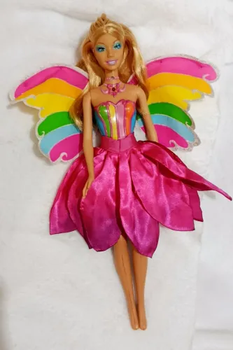 Boneca Barbie Magia do Arco Íris