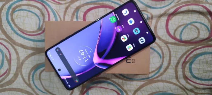 Moto G84