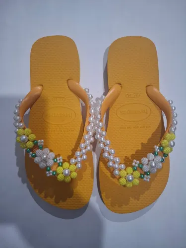 Chinelos havaianas top decorado 