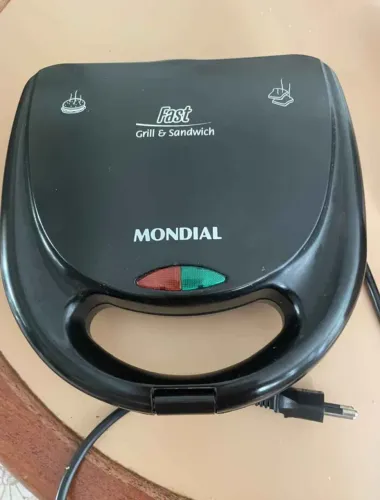 Sanduicheira Mondial Fast Grill e Sandwich