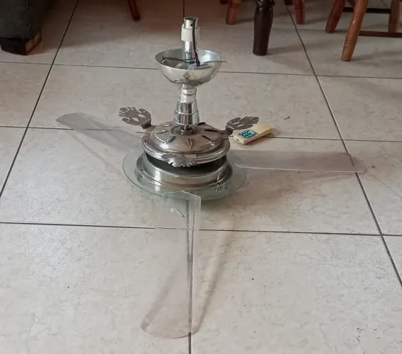 Ventilador de teto com controle 200,00